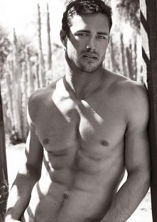 mmm  Taylor Kinney!!!  <3