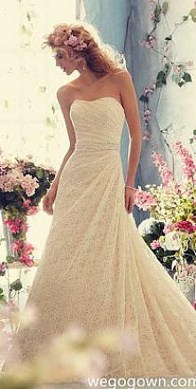 koronkowa suknia ślubna