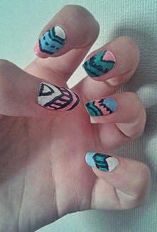 moje dzieło pazurki we wzorki :)