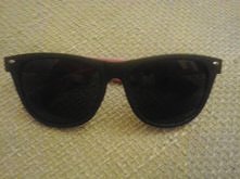 kto z was nie wychodzi z domu bez okularów?