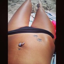 odpoczywałam nad morzem , Rewa ktoś był ? ;* ;) <3
a przy okazji mój kolejny tatuaż ;D