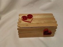 Drewniany kuferek na małe skarby :)