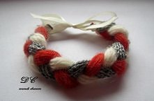 bransoletka z wełny;)