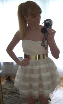 oddam w dobre ręce sukienkę H&M, kremową z tiulowym dołem, nową. 49 złotych + przesyłka.