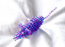 co sądzicie? słodka myszka z koralików (broszka) (link po kliknięciu w zdjęcie)