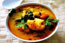 Przepis na tajską potrawę - Curry z Kalafiora i Szpinaku. Smakowało? Zostaw nam swój komentarz:)