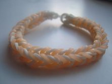 HIT TEGO LATA - loom bands
zapraszamy na bloga: magda-iza.blogspot.com