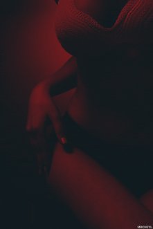 Gdyby teraz złapał mnie, mocno przyciągnął, byłabym jego od razu.