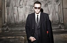 Jak dla mnie jeden z przystojniejszych raperów^^