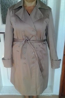 Sprzedam, klasyczny trencz 46/48, link w komentarzu:)