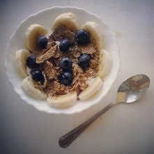 Owsianka z borówkami i bananem

więcej na :
instagram.com_syska