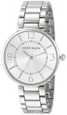 Srebrny zegarek też może wyglądać dobrze.