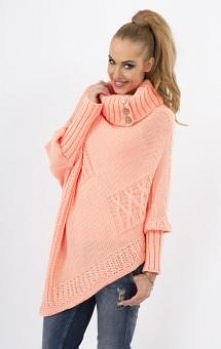 Ponczo z golfem w niezwykłym kolorze