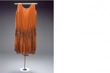 Charlestonkjole i orange georgette, 1926--NATMUS.DK