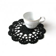 serwetka ażurowa drewniana śr.20cm czarna