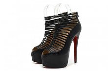 Sandały ze skóry licowej - czerwona podeszwa. Można kliknąć na zdjęcie.