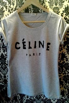 Koszulka ręcznie malowana wykonana przeze mnie.
Więcej moich koszulek na fb.com /CeriseArt