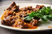 Gulasz z pręgi wołowej.

Wołowina wcale nie jest trudna w przyrządzaniu! :)