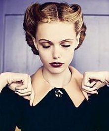 ~śliczna młoda dama~