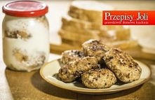 OTLETY MIELONE PASTERYZOWANE W SŁOIKU
Składniki:

    1 kg łopatki
    2 cebule
    2 ząbki czosnku
    2 jajka
    1 kajzerka (namoczona w mleku)
    Sól, pieprz, majeranek
   ...