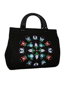 Filcowa torebka z haftem - mały kufer KASZUBY