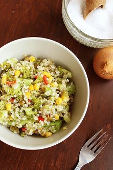 Sałatka brokułowa z kaszą j...