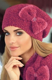 Kamea Arleta beret Niezwykle urocza, dziewczęca czapka Arleta. Ozdobiona jest subtelną kokardką z cyrkoniami w środku