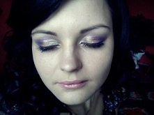 Makijaż wykonałam na mojej koleżance . :)