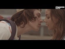 Santa Maradona F.C. feat. Lucy Spraggan - Give Me Sunshine (Official Video HD)