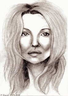 w rzeczywistości jest mniej zbotoksowana:)