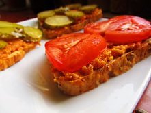 Pasta pomidorowo-marchewkowa z kaszy jaglanej <3

link w komentarzu