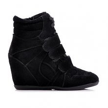 Zamszowe sneakersy na platformie. Kliknij w duże zdjęcie i zobacz dodatkowe informacji.