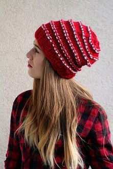 Czapka dostępna na portalu "DaWanda" nick Barabell