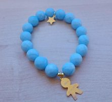 Niebieski jadeit + pozłacana zawieszka chłopiec z grawerem i mała gwiazdka- made by monja