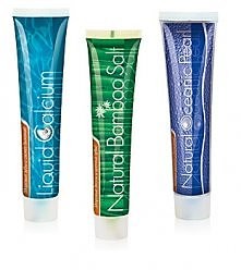 1-Pasta niebieska z płynnym wapniem zmniejsza zwiększoną wrażliwość zakończeń nerwowych zęba, skutecznie usuwa osad na zębach, zapobiega powstawaniu i rozwojowi próchnicy.
2-Zie...