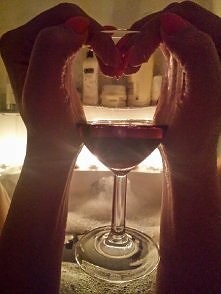 Relaks po pracy. Kapiel przygotowana przez narzeczonego, po ktorej stres po calym tygodniu, splynal jak po kaczce :)