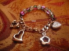 Bransoletka charmsowo-koralikowa :)