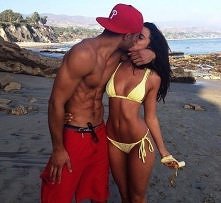 'nie marnuj swojego życia na to, by zaimponować innym ludziom. po prostu rób to co kochasz i kochaj to, co robisz'