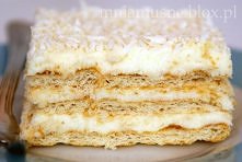 Znalezione na: mniamusne.blox.pl

Składniki :
0,5 l mleka
200 g masła
3/4 szklanki cukru
1 cukier waniliowy
2 płaskie łyżki mąki pszennej
2 czubate łyżki mąki ziemniaczanej
2 żó...