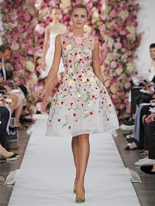 OSCAR DE LA RENTA’S GARDEN DELIGHTS FOR SPRING 2015