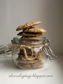 Ciasteczka owsiane z białą czekoladą i żurawiną