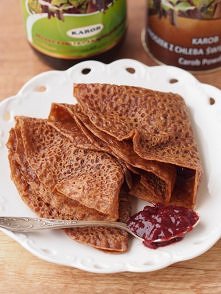 Naleśniki jaglane z karobem