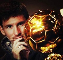Leo Messi po raz kolejny nominowany do złotej piłki a wraz z nim do szczęśliwej Trójki dołączył Ronaldo i Neuer ♥ Leo trzyma za cb Kciuki ♥♥♥