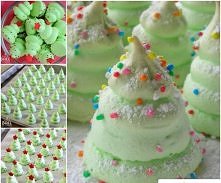 Choinkowe bezy

Składniki na masę bezową:
4 białka 
250 g cukru pudru
szczypta soli
barwnik w paście zielony

Białka ubijamy na wysokich obrotach z szczyptą soli. 
Nadal miksują...