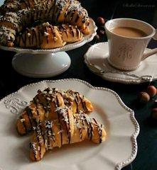 Mini Croissants z Czekoladą i Orzechami - Przepis po kliknięciu w zdjęcie