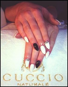 Dłonie i paznokcie to wizytówka każdej kobiety