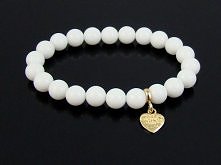 Na Mikołajki ucieszyłabym się bardzo gdybym dostała bransoletkę z zawieszką. Jestem ogromną fanką tego typu bransoletek. Potrafię nosić po kilkanaście bransoletek na raz i przy ...