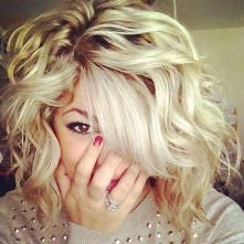 Podkręcamy krótkie włosy - ...