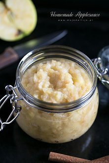 Domowy mus jabłkowy pachnąc...