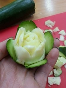 Carving, Kwiatek z Cukinii